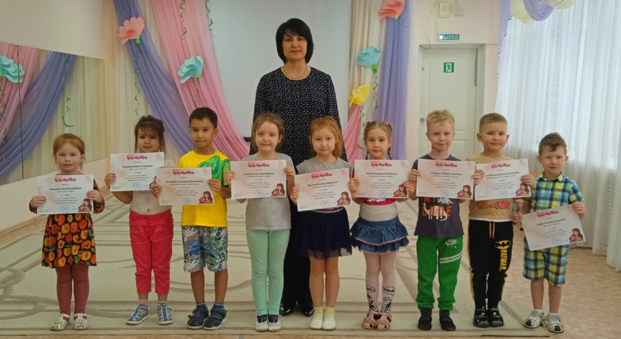 Говорите мамам нежные слова Говорите мамам нежные слова.
